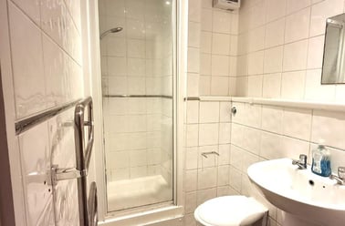 28 Central Park Avenue, North Hill, Plymouth - Image 3